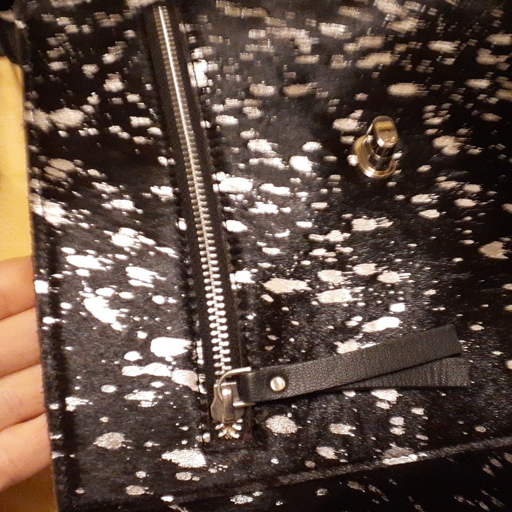 Black and silver leather handbag. ( Brand New ) - Picture 3 of 7